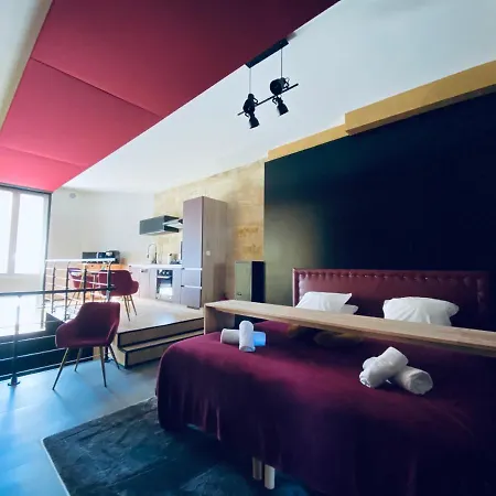 Διαμέρισμα Mieuxqualhotel Jacuzzi Privatif