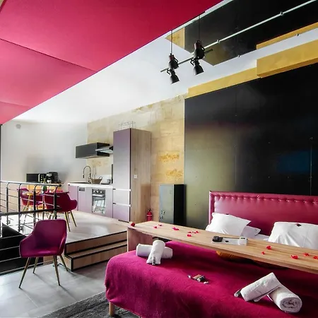 Mieuxqualhotel Jacuzzi Privatif 波尔多