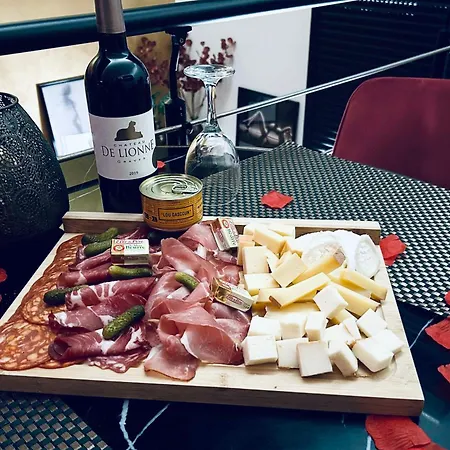 Mieuxqualhotel Jacuzzi Privatif 公寓