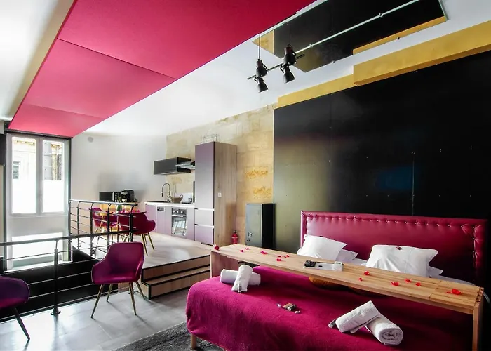 Mieuxqualhotel Jacuzzi Privatif בורדו